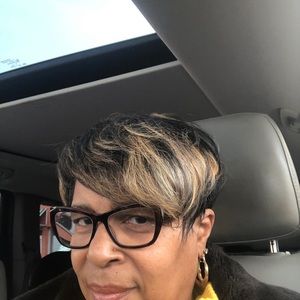 Meet your Posher, Rochelle